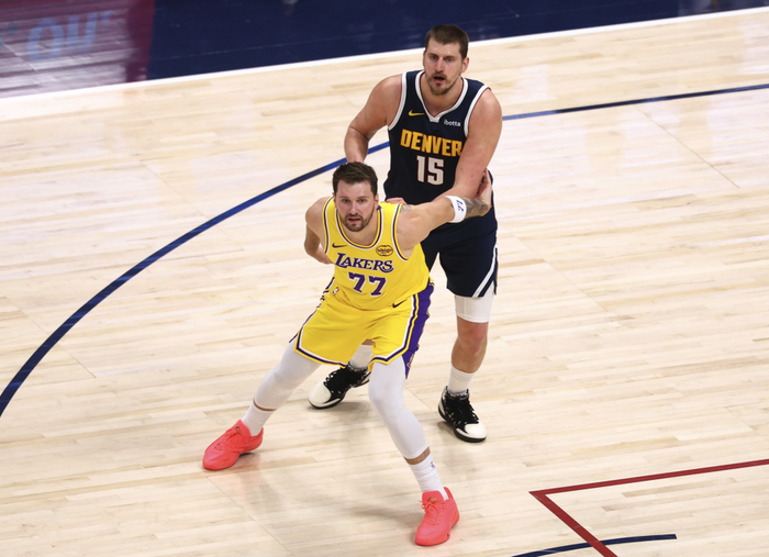 15日NBA前瞻：湖人对掘金展开生死卡位战，莱昂纳